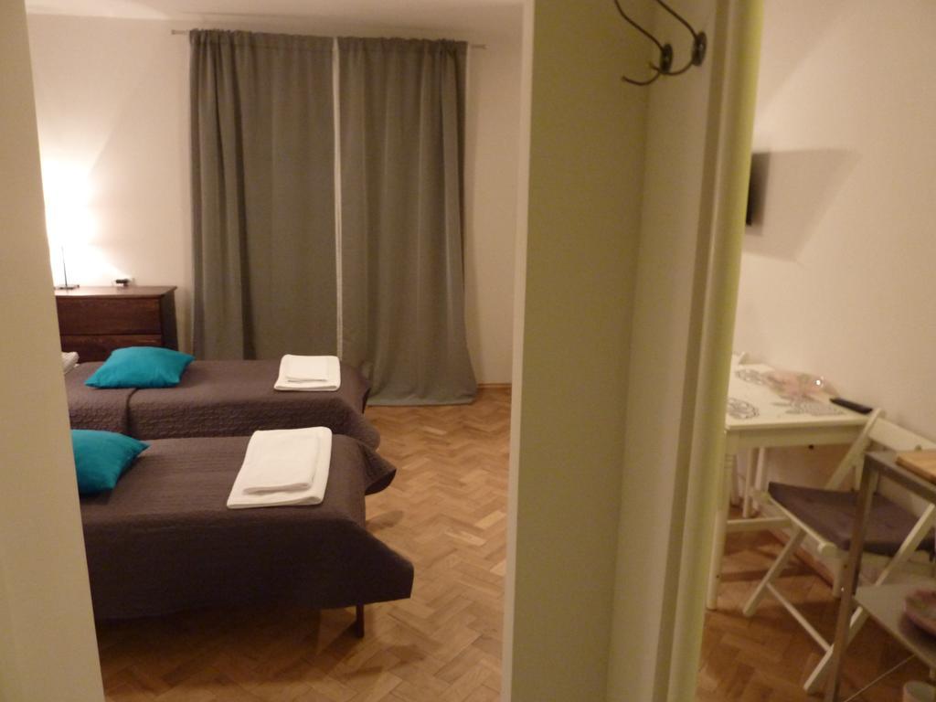Koro De Varsovio - Apartament Ciasna 10 מראה חיצוני תמונה