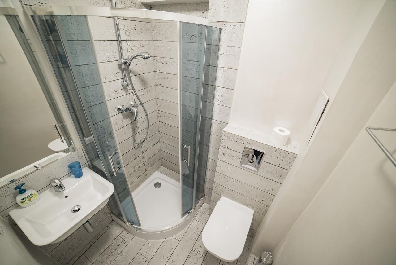 Koro De Varsovio - Apartament Ciasna 10 מראה חיצוני תמונה